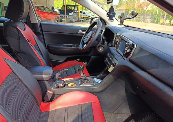 Kia Sportage cena 71300 przebieg: 141000, rok produkcji 2017 z Szamotuły małe 211